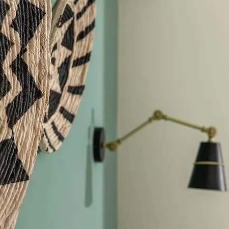 The Olive Yard Гитион