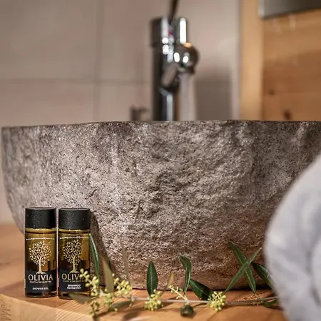 The Olive Yard Гитион