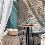 The Olive Yard 4* 기티오