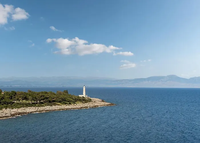 The Olive Yard Aparthotel 4*